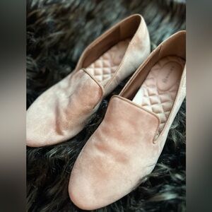 Birdies The Starling latte suede shoes.